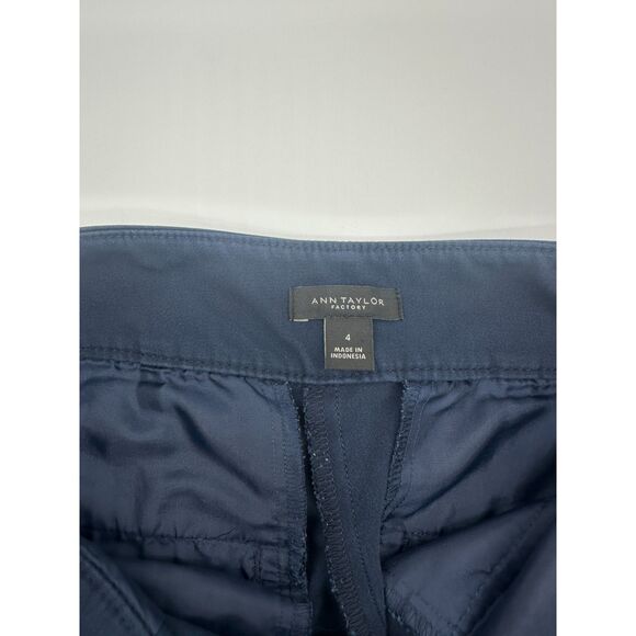 Ann Taylor Factory Pants Ankle Length Gold Button Accent Sz 4 w/ Pocket Navy - Picture 4 of 9